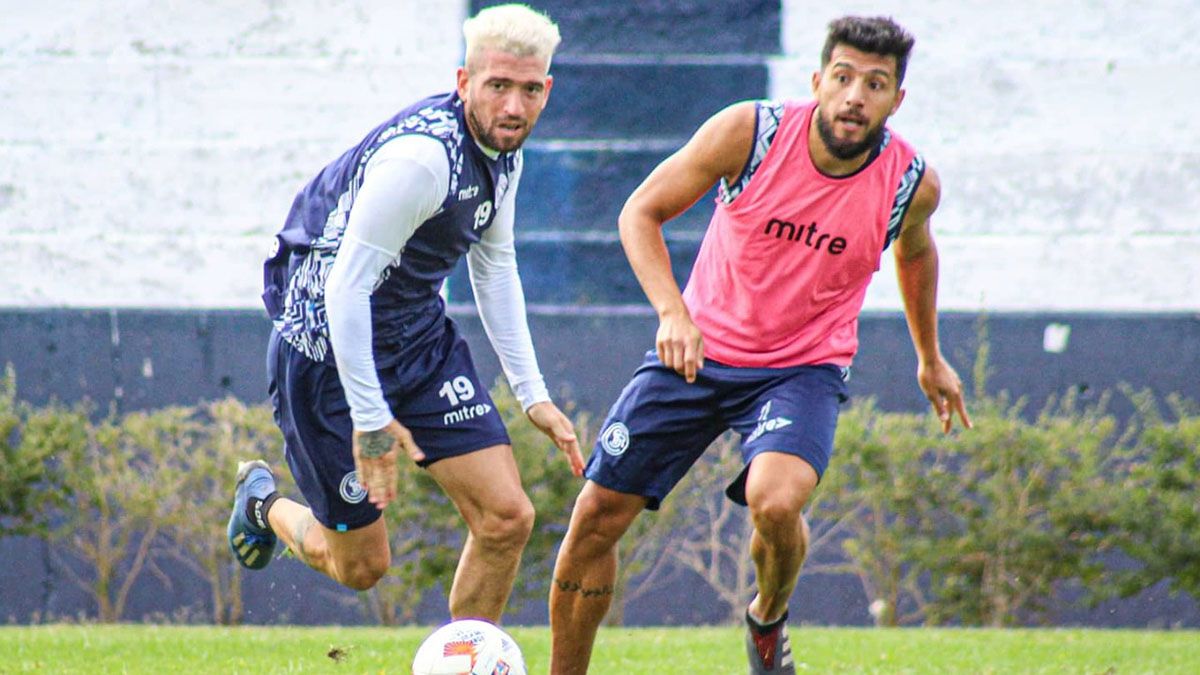 Gabriel Gómez mete cambios y uno es obligado por lesión