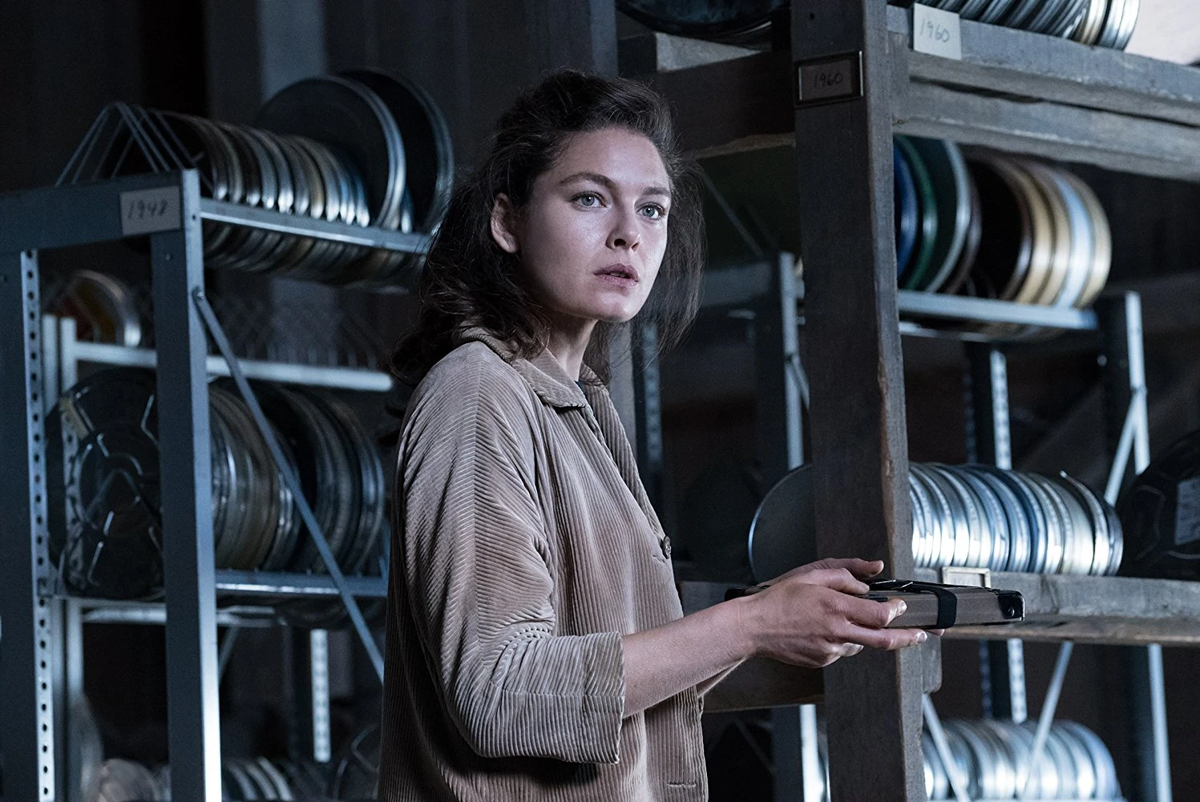 Alexa Davalos es una de las actices protagonistas de la serie. Imagen: Prime Video
