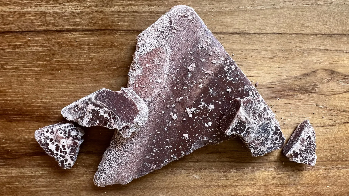 Qué significa que el chocolate se ponga blanco: por qué sucede