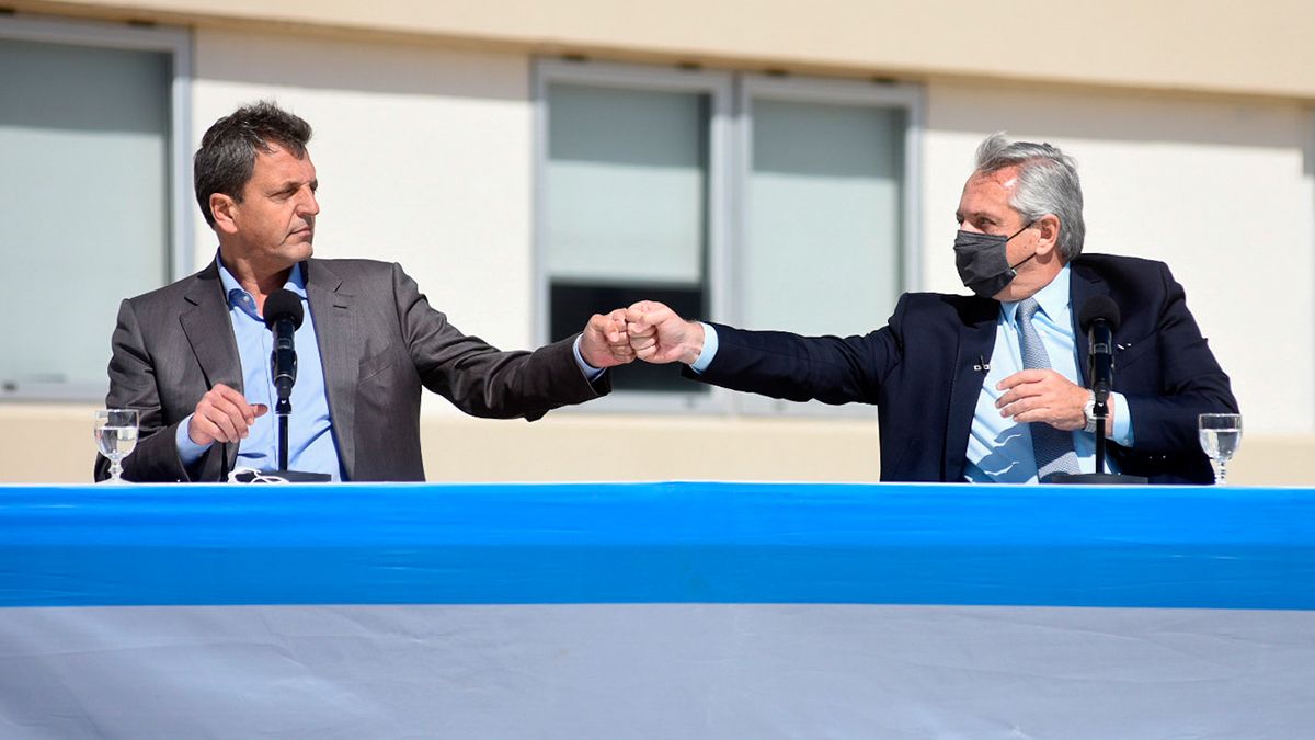 Sergio Massa y Alberto Fernández durante un acto del oficialismo.