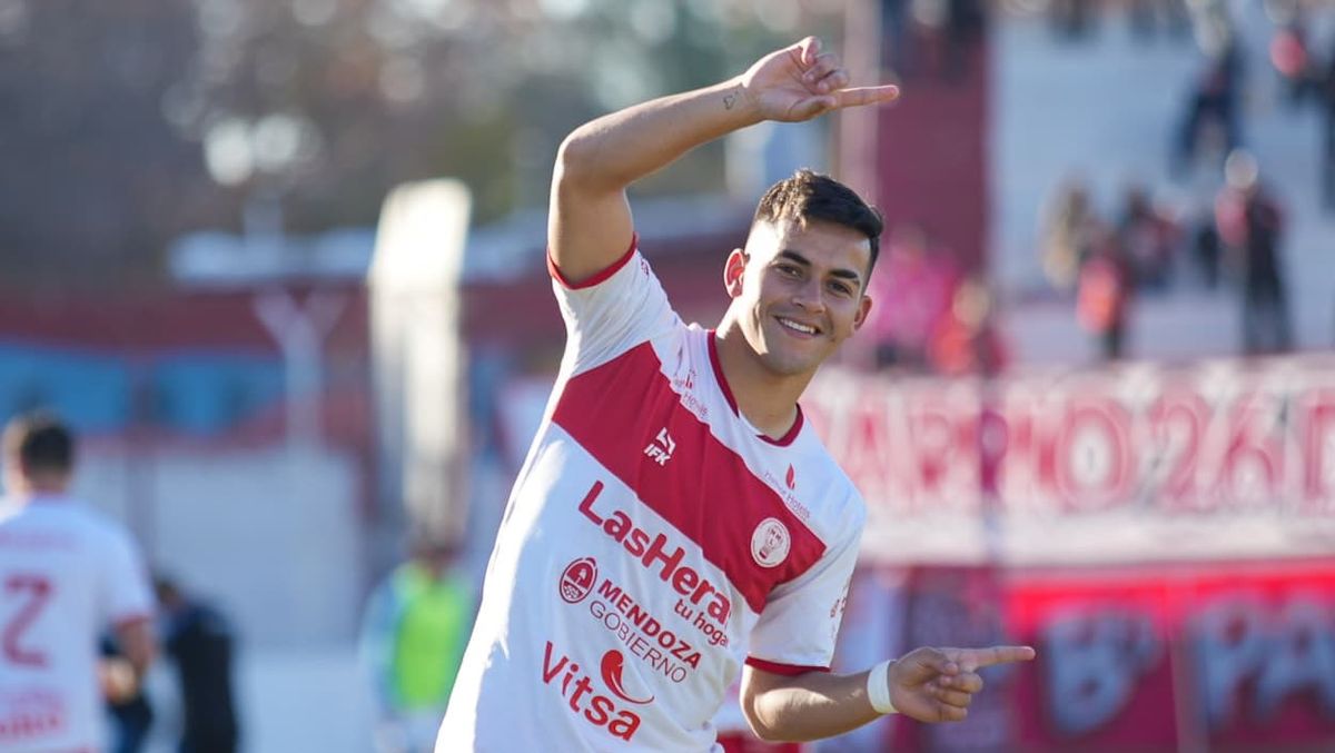 Luciano Ortega marcó el gol de Huracán Las Heras
