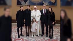 Macri se reunió con el Papa y dijo que tuvieron una larga charla sobre lo que pasa en la Argentina y en el mundo