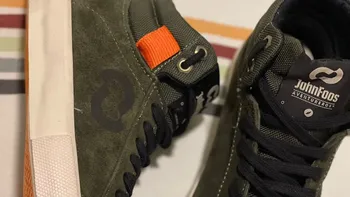 Llegó a tener 400 empleados hace dos años y a fin de mes echará a los últimos 50: traerá zapatillas desde Asia Llegó a tener 400 empleados hace dos años y a fin de mes echará a los últimos 50: traerá zapatillas desde Asia