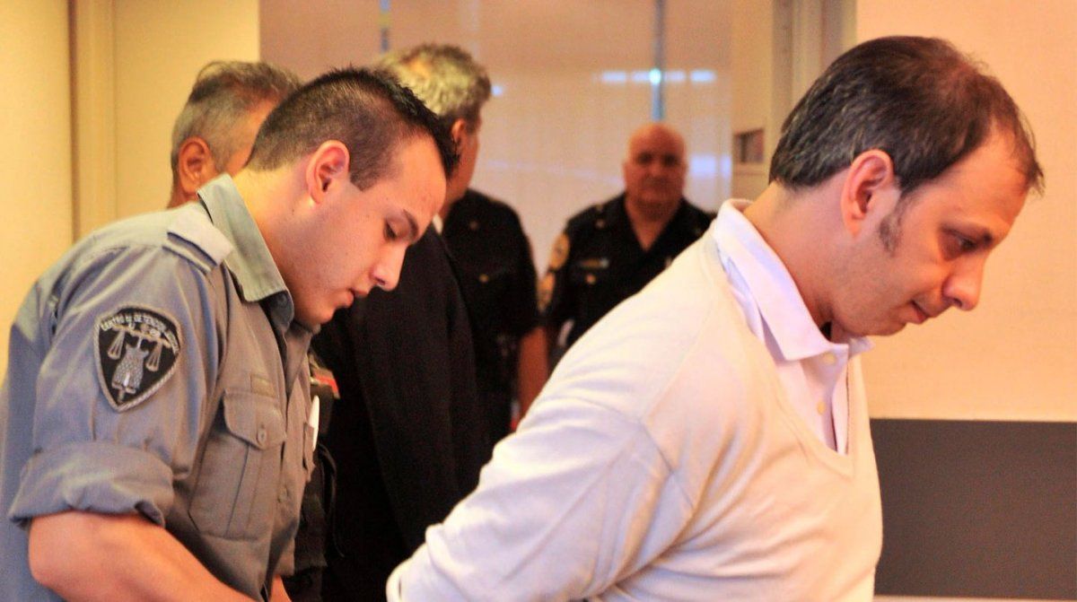 Polémica salida transitoria. La hija del exbaterista de Callejeros apoyó a su padre.