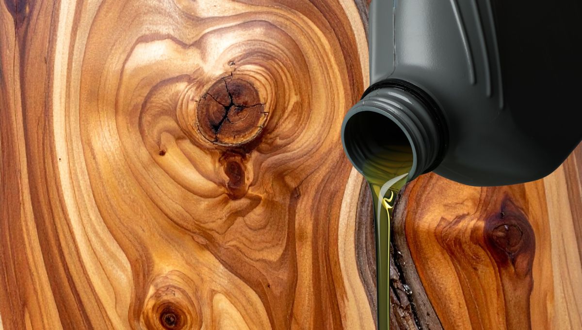 Hidratar la madera requiere de un ingrediente oleoso y húmedo combinado con otros productos que aumentan la hidratación. Hidratar la madera requiere de un ingrediente oleoso y húmedo combinado con otros productos que aumentan la hidratación.