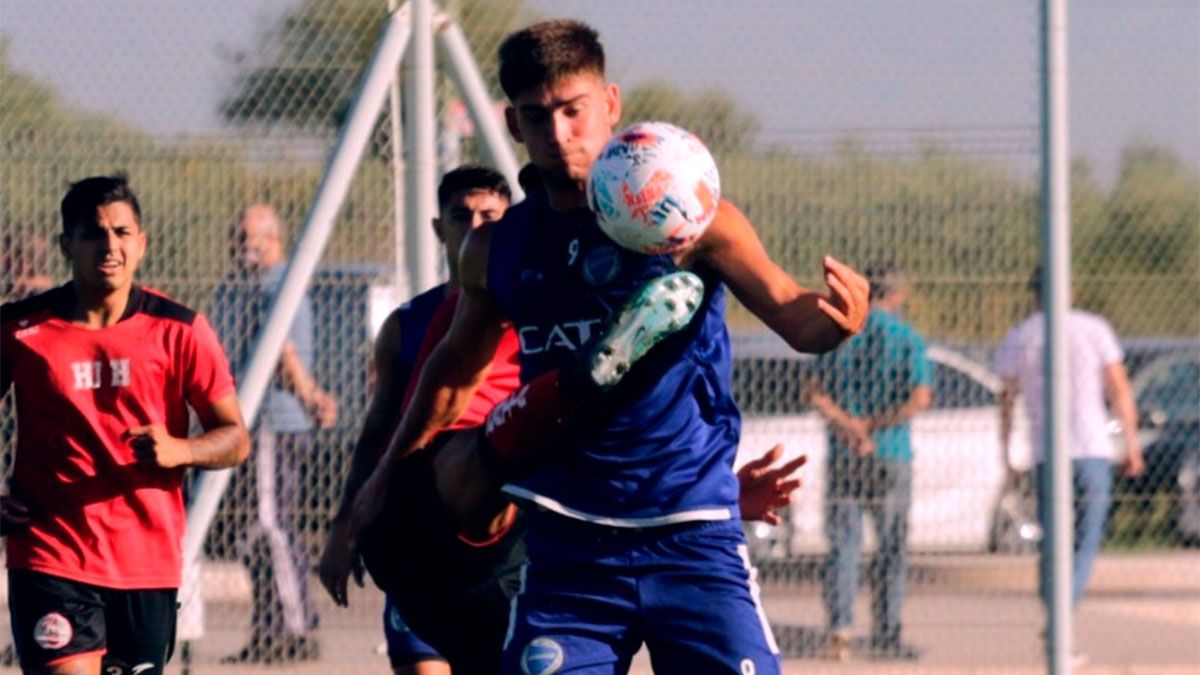 Un Tomba alternativo le ganó a Huracán Las Heras