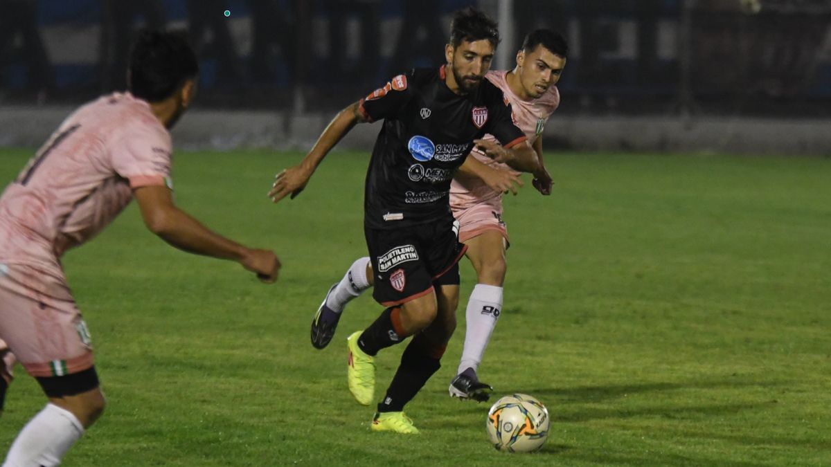 El Chacarero juega de local ante Atenas.