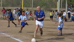 Galería de fotos: el día que Bobby Charlton estuvo de visita Mendoza