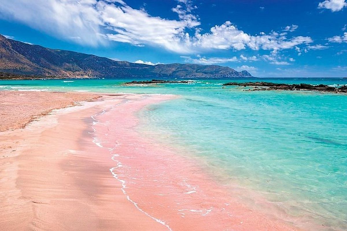 Elafonisi Beach tiene colores únicos en el mundo. Elafonisi Beach tiene colores únicos en el mundo.