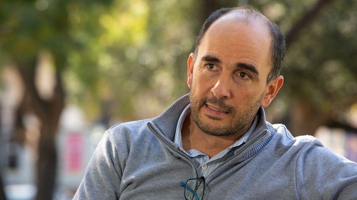 Thomas fue director de un colegio durante 17 años.