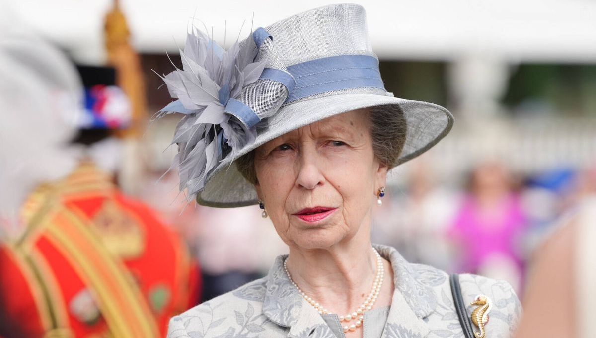 La princesa Ana, hermana del rey Carlos III, fue internada tras una conmoción cerebral