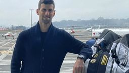 ¡Escándalo! Djokovic lleva más de cinco horas demorado en el aeropuerto de Australia