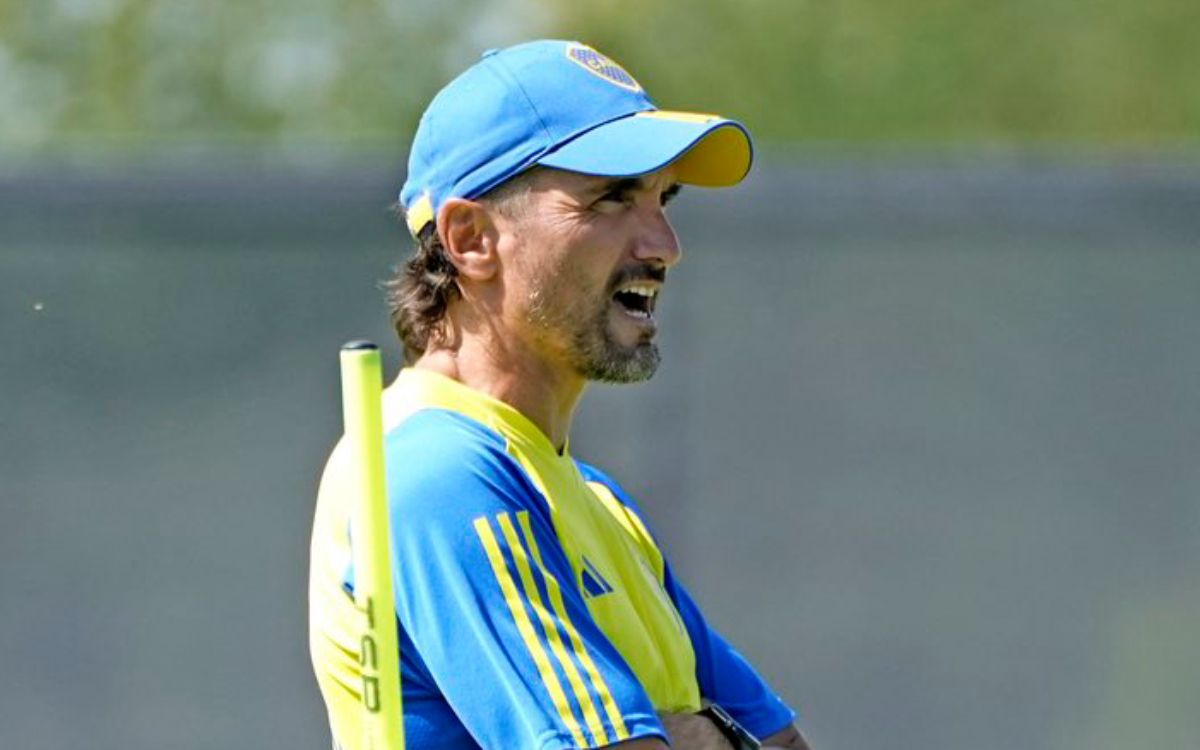 Diego Martínez piensa en variantes para jugar con Sarmiento.