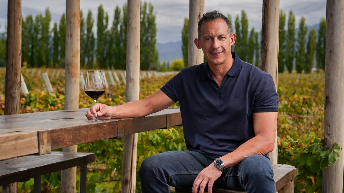 Este rincón de la finca es el preferido de Andrés Coco Gandolfo. Un refugio para compartir al aire libre con su familia y amigos. Este rincón de la finca es el preferido de Andrés Coco Gandolfo. Un refugio para compartir al aire libre con su familia y amigos.