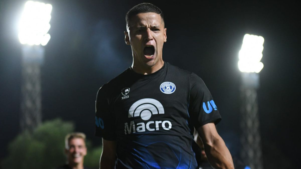 El paraguayo Álex Arce listo para volver a sacudir el Bautista Gargantini con sus goles para Independiente Rivadavia.