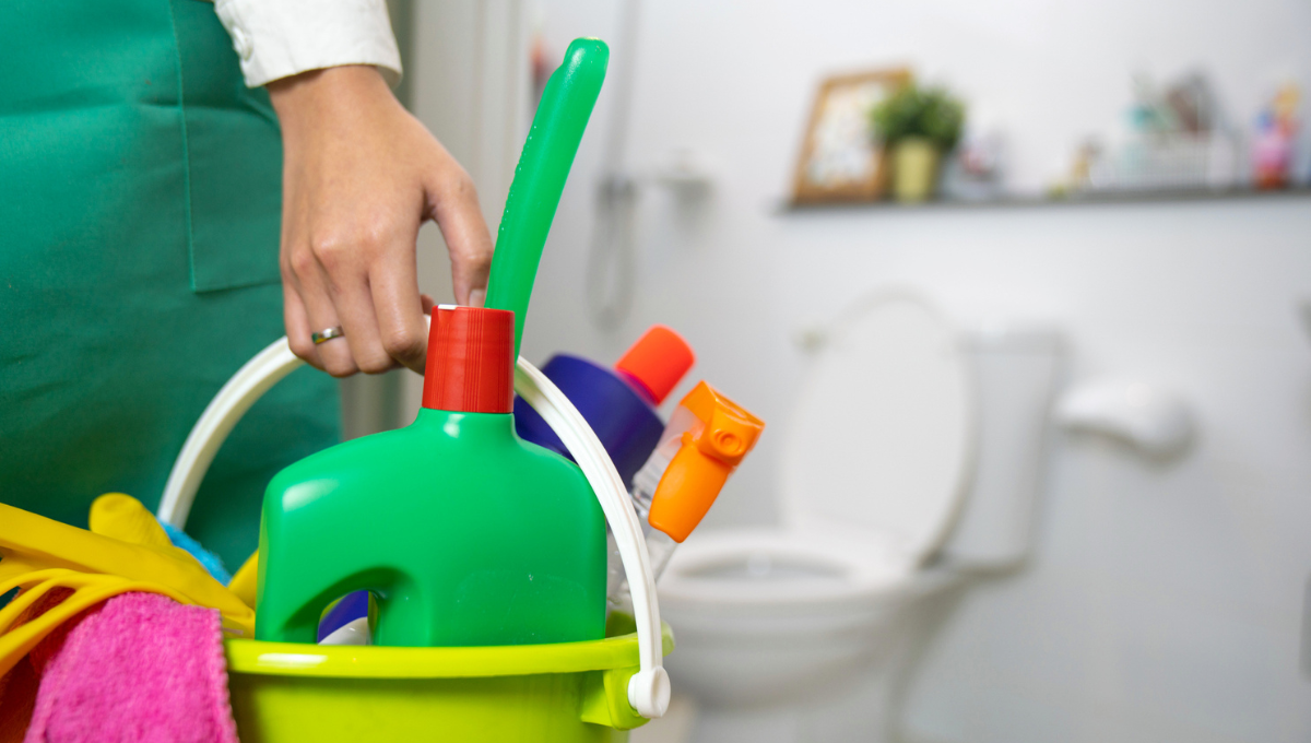 El efectivo truco limpieza para dejar como nuevo tu baño sin productos químicos