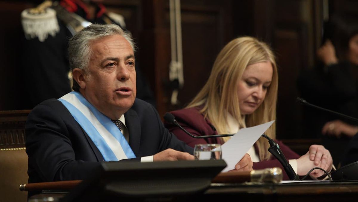 Alfredo Cornejo en la Asamblea Legislativa anunció que en Mendoza bajará el impuesto al Valor Agregado de Distribución. Alfredo Cornejo en la Asamblea Legislativa anunció que en Mendoza bajará el impuesto al Valor Agregado de Distribución.