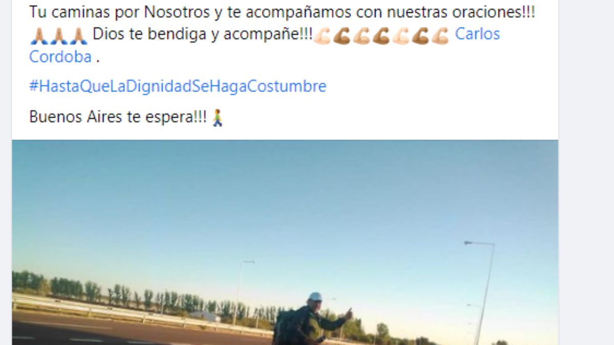 Es conmovedor el apoyo de jubilados de todo el país, en este caso sanjuaninos, que alientan a quien va caminando al Congreso, a peticionar por ellos.