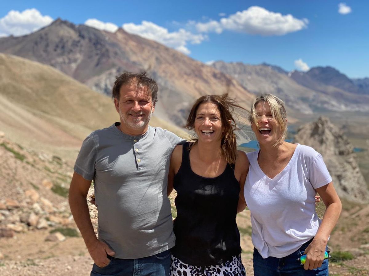 Eugenia visita al menos una vez al año a sus hermanos en Mendoza y aprovecha para disfrutar la montaña que tanto extraña. Eugenia visita al menos una vez al año a sus hermanos en Mendoza y aprovecha para disfrutar la montaña que tanto extraña.