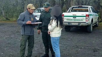 Las fotos de los turistas brasileños que ingresaron a una zona prohibida de Nahuel Huapi