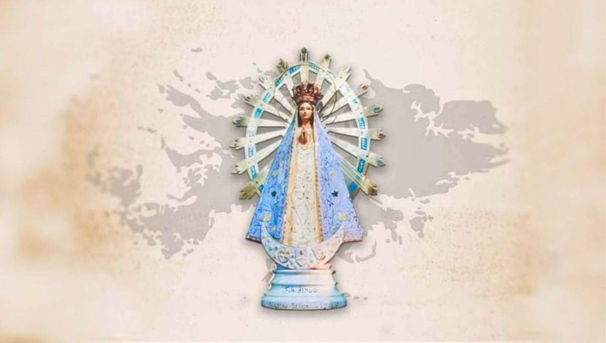 La Virgen de Luján fue un regalo de la familia Benso y confeccionada en Mar del Plata en 1972. Fue trasladada por el capellán de la Fuerza Aérea argentina, monseñor Roque Puyelli. La Virgen de Luján fue un regalo de la familia Benso y confeccionada en Mar del Plata en 1972. Fue trasladada por el capellán de la Fuerza Aérea argentina, monseñor Roque Puyelli.
