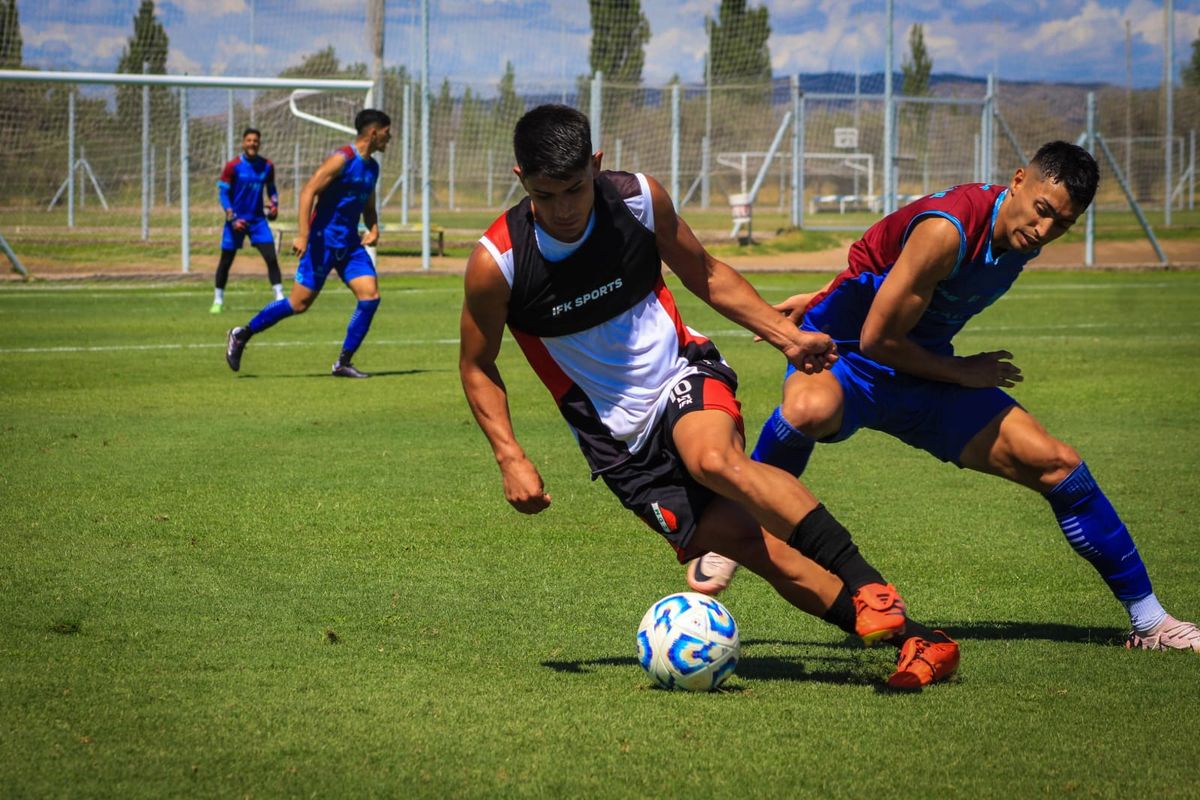 Facundo Altamira durante el amistoso disputado en Coquimbito ante el Deportivo Maipú. Foto: Gentileza Prensa Godoy Cruz. Facundo Altamira durante el amistoso disputado en Coquimbito ante el Deportivo Maipú. Foto: Gentileza Prensa Godoy Cruz. 