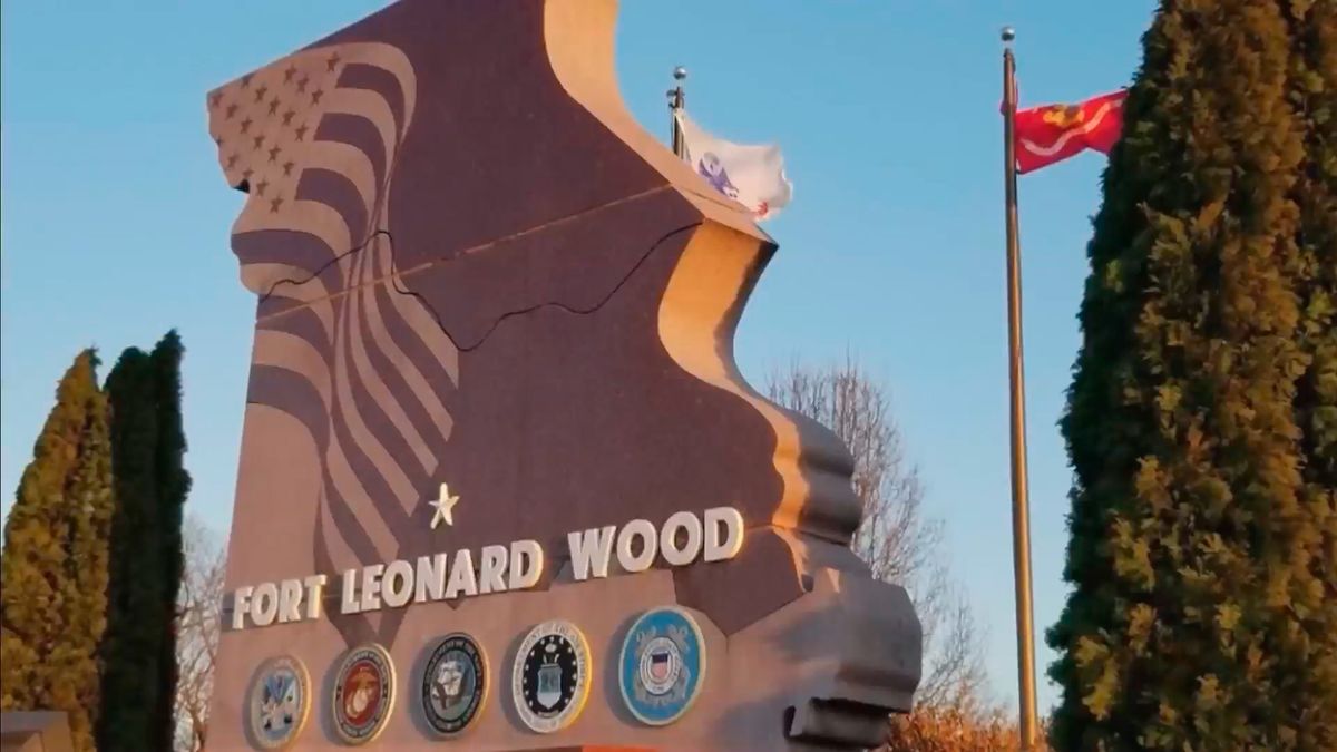 La soldado fue hallada en un vertedero cercano a las barracas de Fort Leonard Wood, una base militar en Missouri.