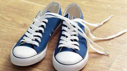 Cómo blanquear los cordones de tus zapatillas en 20 minutos
