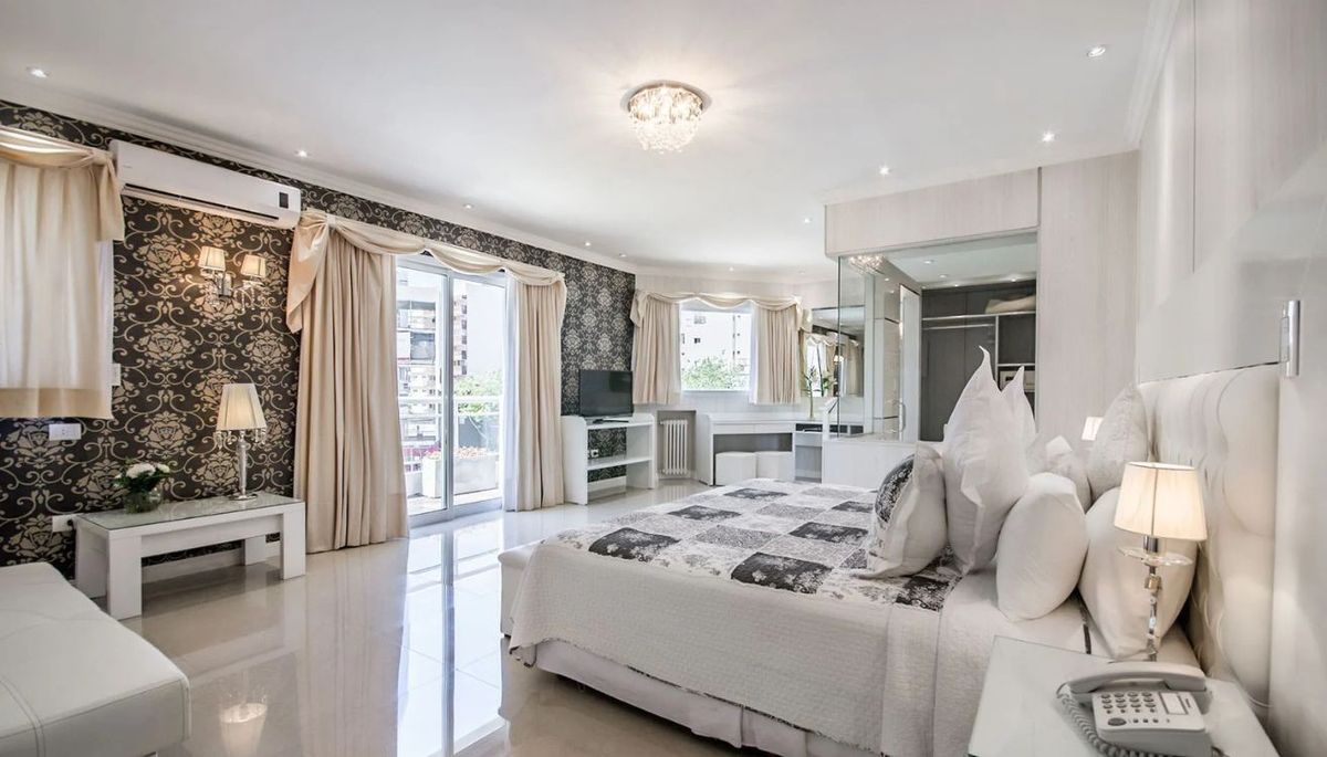 Exploramos consejos para llevar la vida de la suite a la comodidad de tu casa. Exploramos consejos para llevar la vida de la suite a la comodidad de tu casa.