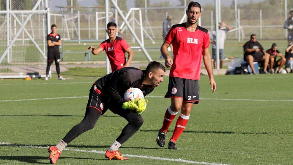 Luciano Silva busca tener continuidad en Huracán Las Heras.