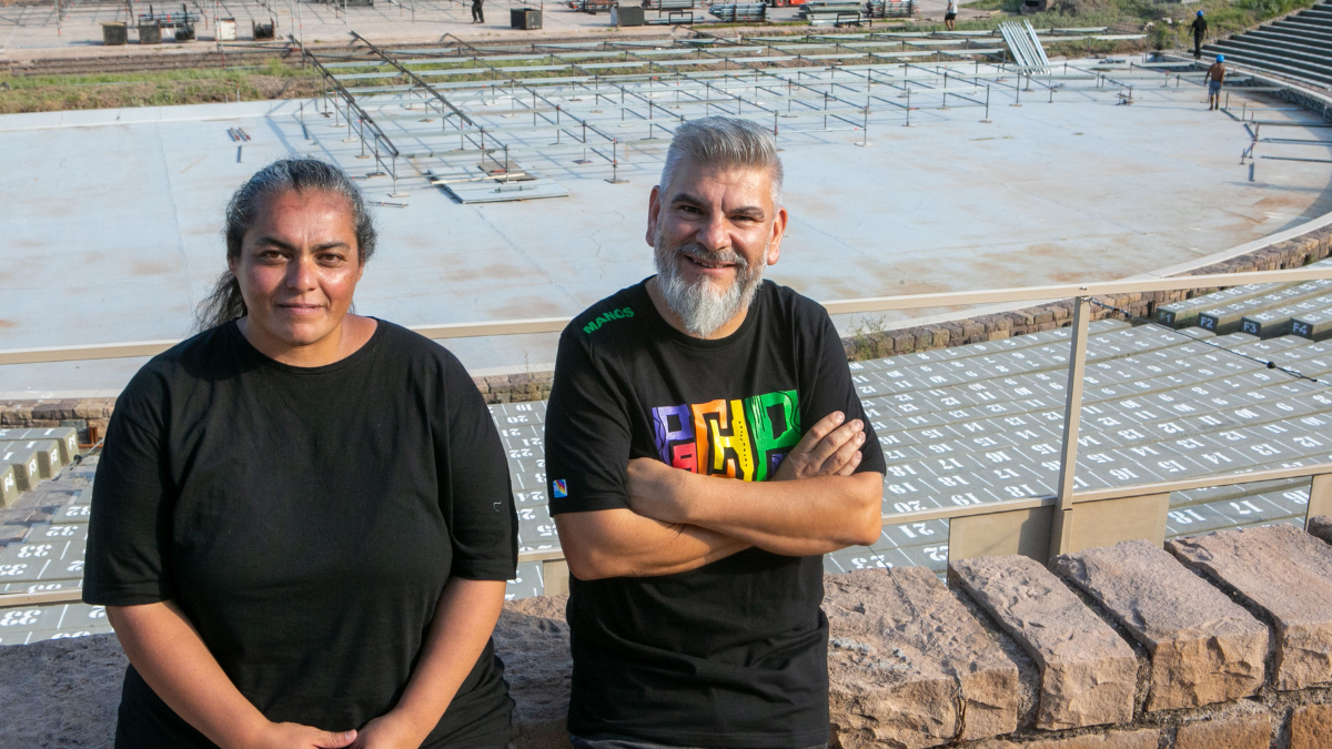 Noelia Torres, productora general de la Fiesta de la Vendimia, junto a Diego Gareca, subsecretario de Cultura. Noelia Torres, productora general de la Fiesta de la Vendimia, junto a Diego Gareca, subsecretario de Cultura.