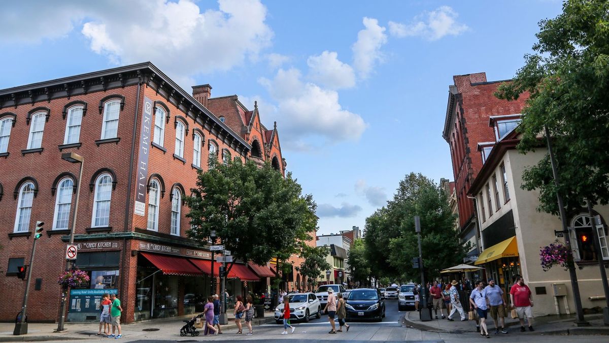 Frederick es la ciudad sede del Condado de Frederick en Maryland. Frederick es la ciudad sede del Condado de Frederick en Maryland.