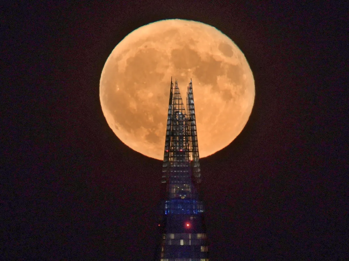 La luna llena vendrá acompañada de algún eclipse. La luna llena vendrá acompañada de algún eclipse.