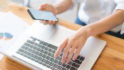 Las municipalidades están adoptando herramientas y plataformas digitales para fortalecer el comercio local y modernizar la gestión. Crédito: Freepik. Las municipalidades están adoptando herramientas y plataformas digitales para fortalecer el comercio local y modernizar la gestión. Crédito: Freepik.