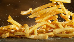 El truco desconocido de un chef profesional para que las papas fritas queden crujientes y sabrosas