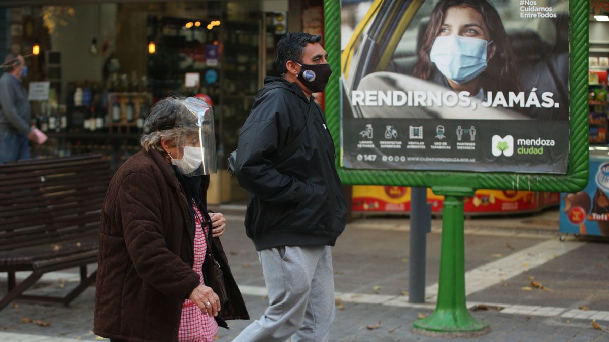 Mendoza registró 949 nuevos casos de Covid este miércoles.