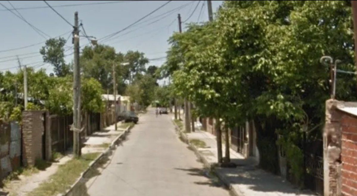 En Villa Centenario, un joven asesinó a un amigo de un balazo.