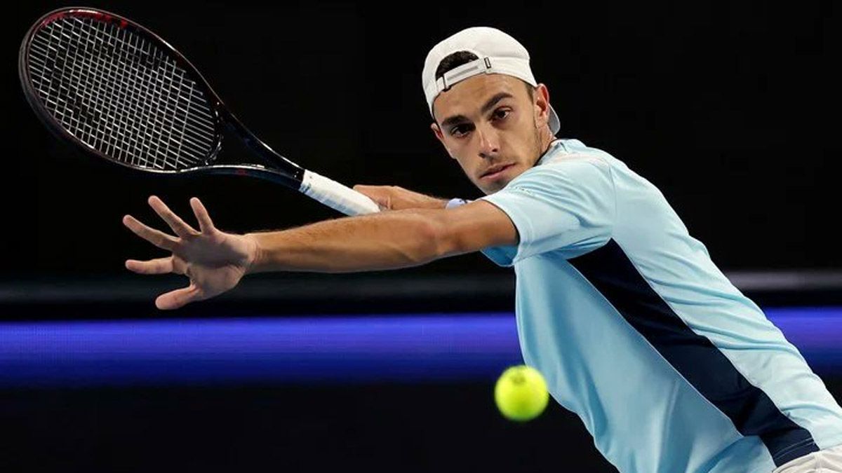 Francisco Cerúndolo no pudo con el croata Borna Coric en la United Cup.