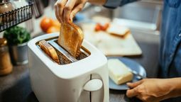 Limpia la tostadora en 3 simple pasos y déjala como nueva