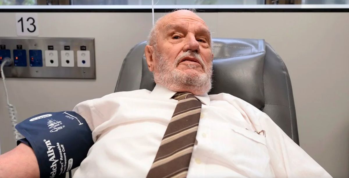 James falleció a los 88 años en un hogar de Sídney. James falleció a los 88 años en un hogar de Sídney.