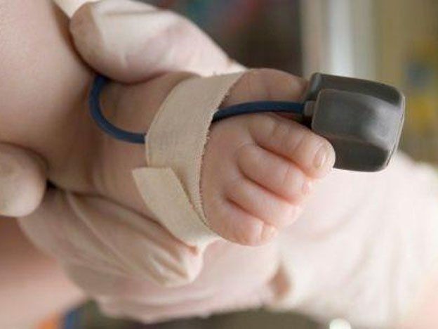 Impulsan hacer un examen en bebés para detectar cardiopatías