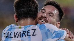 Lionel Messi y Julián Álvarez se complementan muy bien dentro de la cancha y lo quieren demostrar en el Mundial Qatar 2022.