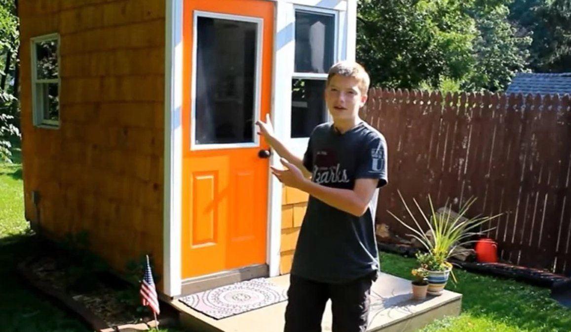 Viral del niño que hizo su casa de 1500 dólares