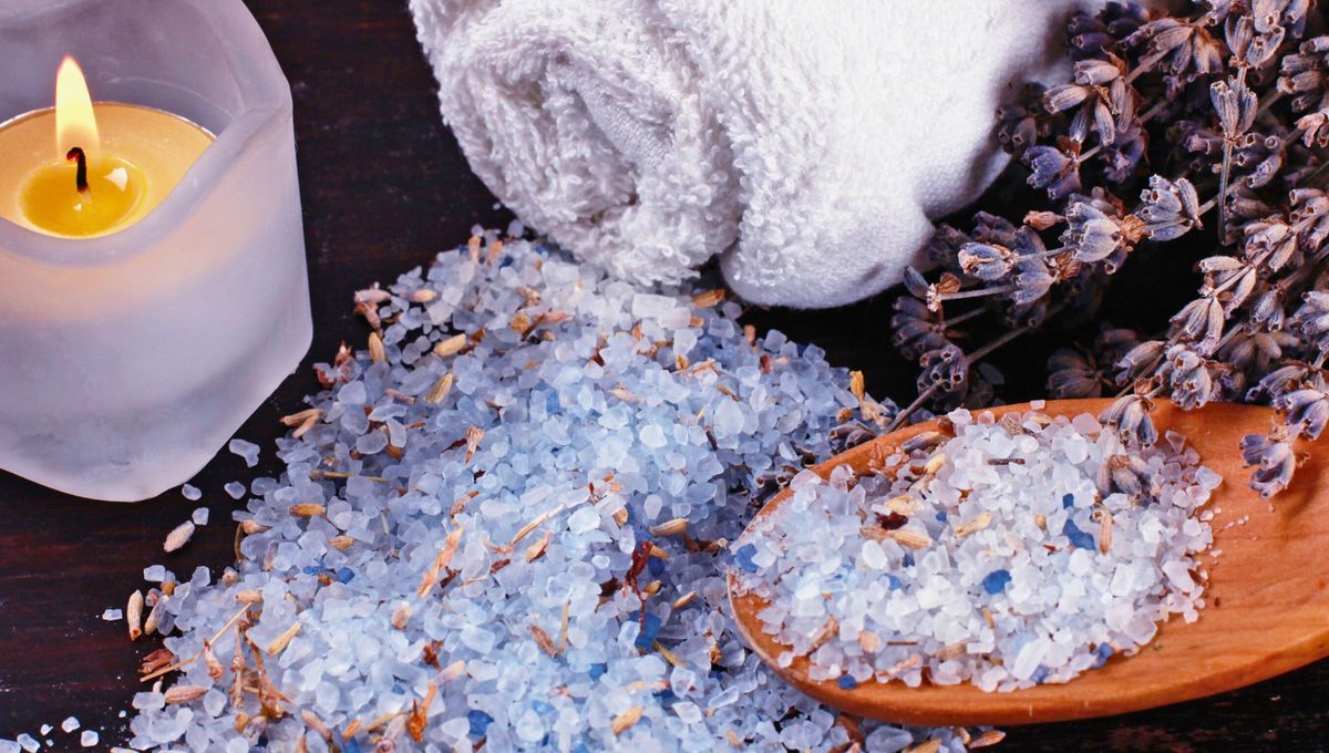 ¿Sientes pesadez, cansancio o que todo te sale mal? Descubre cómo hacer un baño de sal de grano para limpiar tu energía y renovarte por completo ¿Sientes pesadez, cansancio o que todo te sale mal? Descubre cómo hacer un baño de sal de grano para limpiar tu energía y renovarte por completo