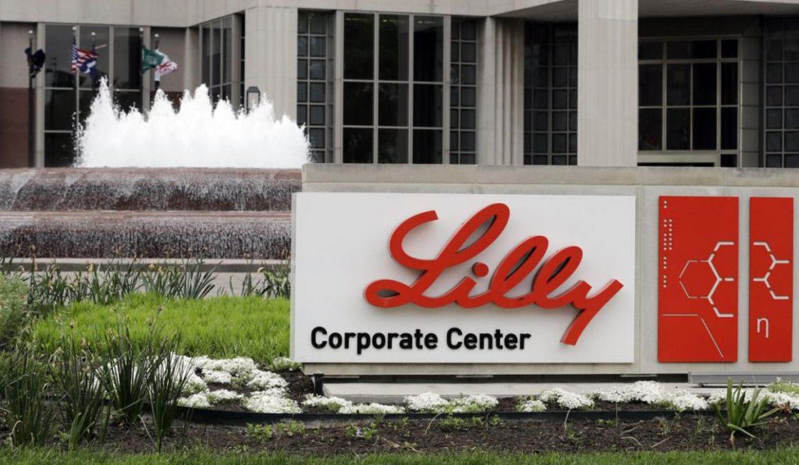 Le empresa farmacética Eli Lilly suspendió los ensayos de terapia experimentales de anticuerpos contra el coronavirus por temores sobre su seguridad
