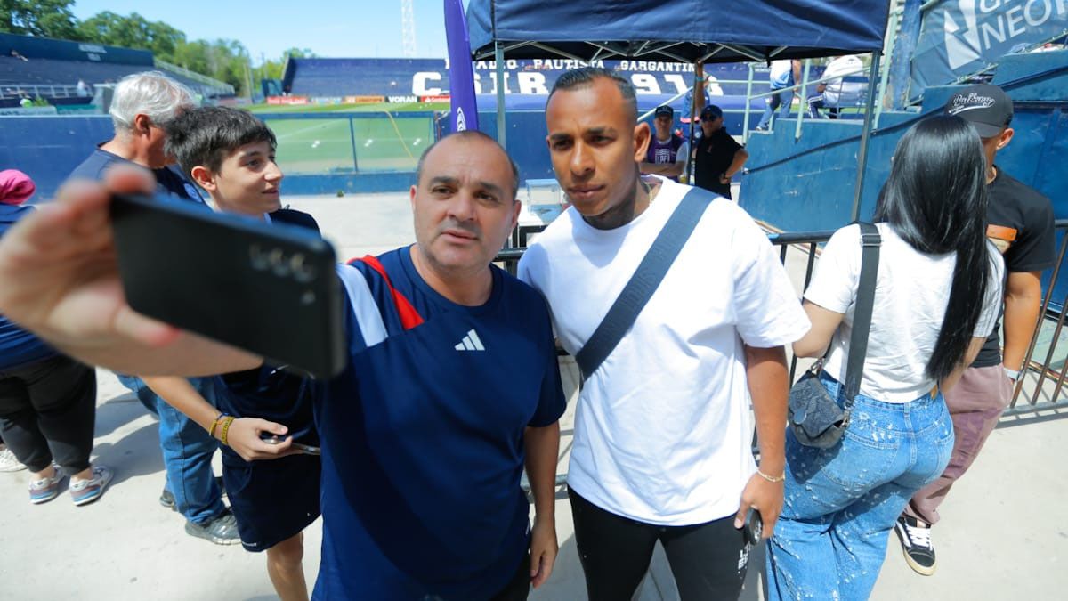 Así vivieron los hinchas de Independiente Rivadavia la previa del partido ante Banfield