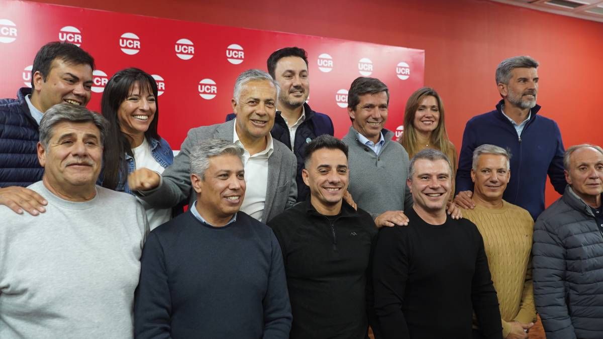 Los distintos del radicalismo llegaron a un acuerdo y se encolumnaron para armar las listas con La Libertad Avanza. Los distintos del radicalismo llegaron a un acuerdo y se encolumnaron para armar las listas con La Libertad Avanza.