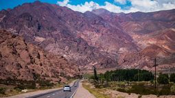 Uspallata. El cadáver se encuentra a unos 90 minutos de caminata desde la entrada de la quebrada, cuyo acceso se realiza por la Ruta Nacional 7. Uspallata. El cadáver se encuentra a unos 90 minutos de caminata desde la entrada de la quebrada, cuyo acceso se realiza por la Ruta Nacional 7.