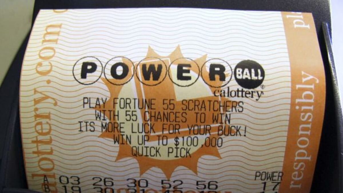 El dueño del mayor billete de lotería del mundo tuvo complicaciones legales al momento de cobrar el súper premio.