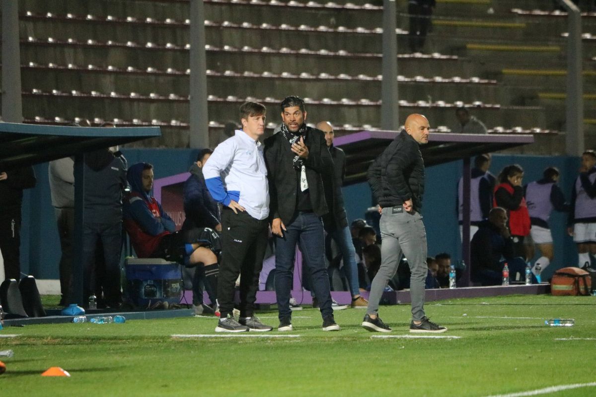 Sergio Gómez-Favio Orsi tienen la misión de dejar al Tomba en primera división.